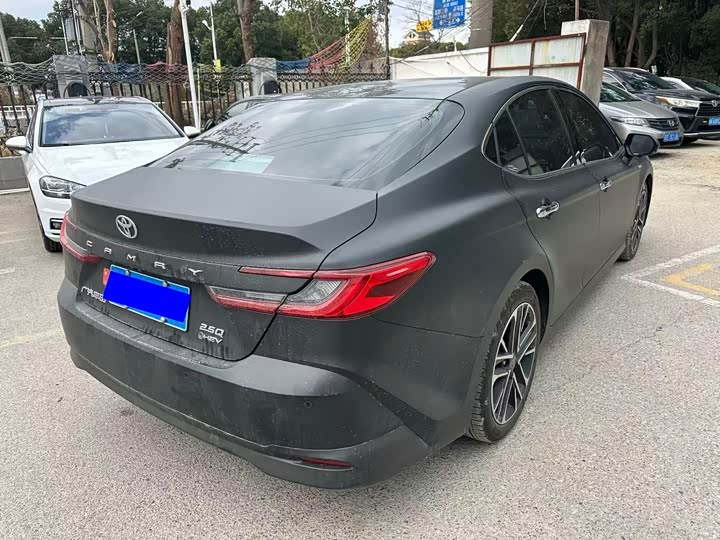 Фото 6 - Toyota Camry