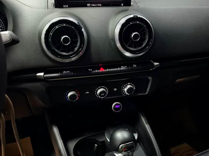 Фото 5 - Audi A3