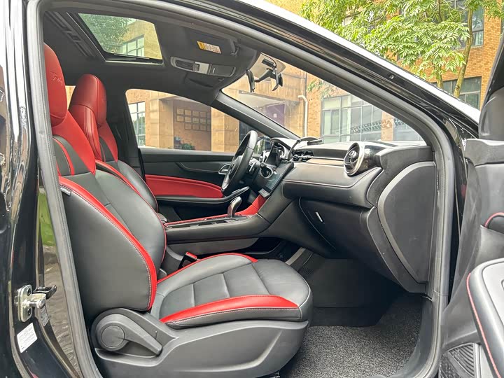 Фото 7 - MG Motor 6