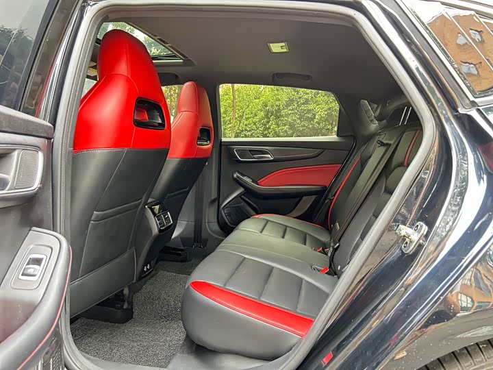 Фото 8 - MG Motor 6