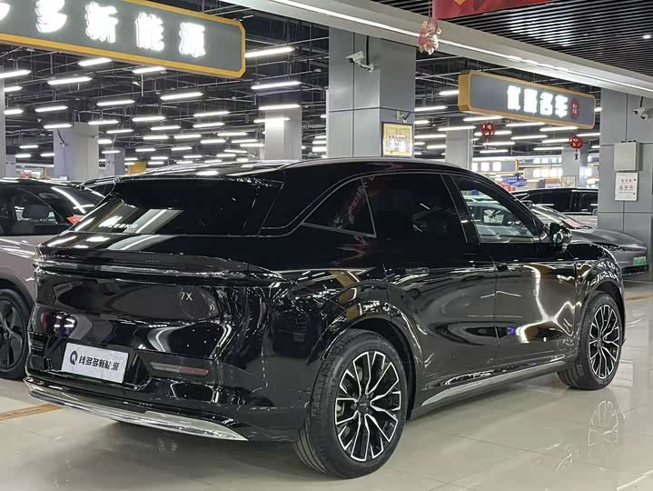 Фото 4 - Zeekr 7X