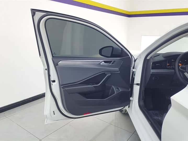 Фото 7 - Volkswagen Sagitar L