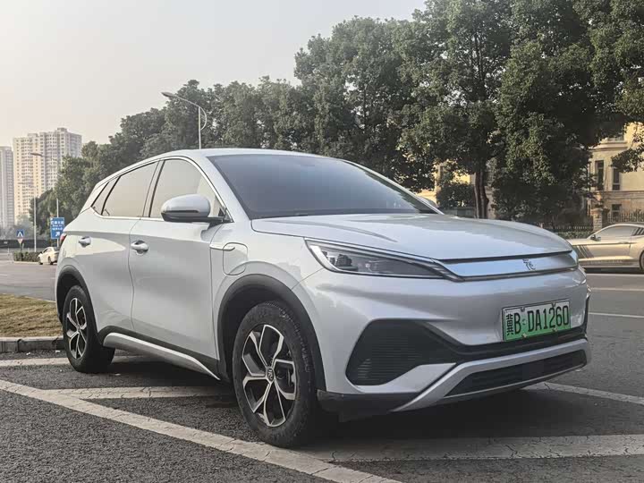 Фото 2 - BYD Yuan Plus