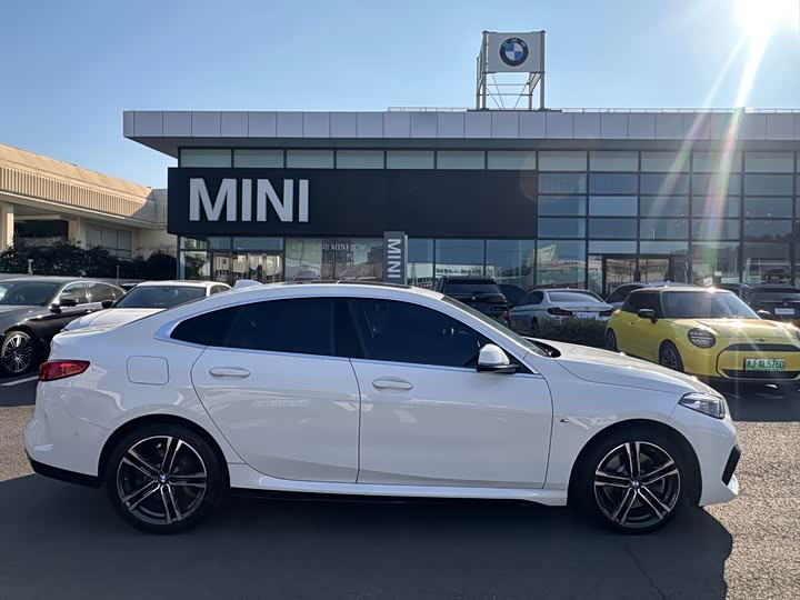 Фото 8 - BMW 2 Series