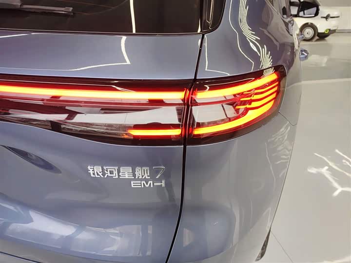 Фото 8 - Geely Galaxy Starship 7