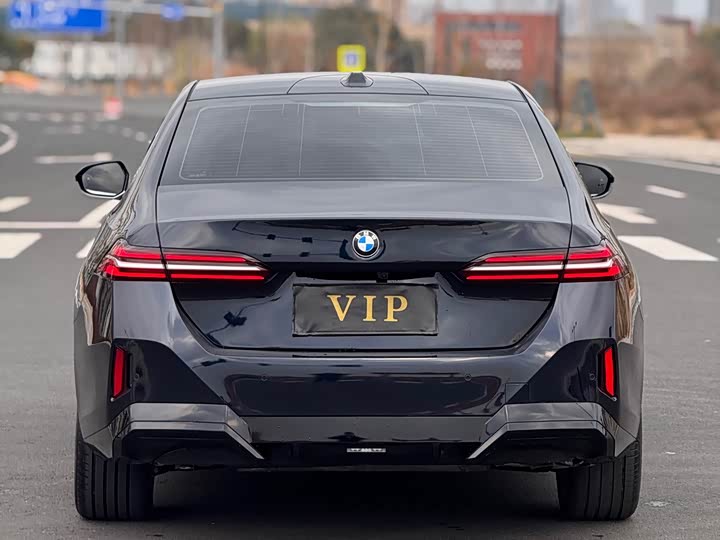 Фото 9 - BMW 5 Series