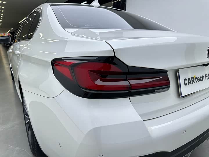 Фото 5 - BMW 5 Series