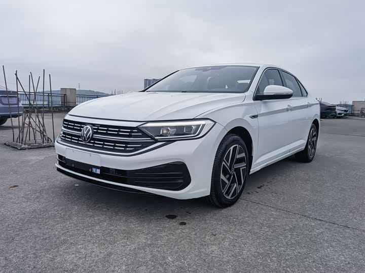 Фото 1 - Volkswagen Sagitar L