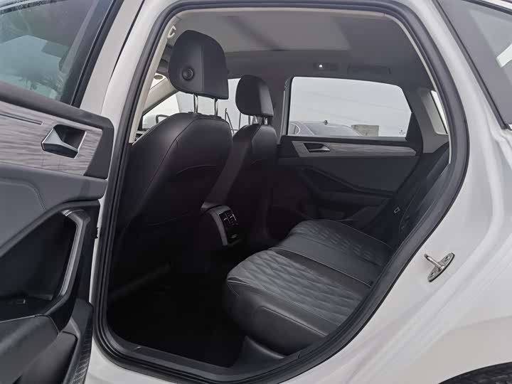 Фото 8 - Volkswagen Sagitar L