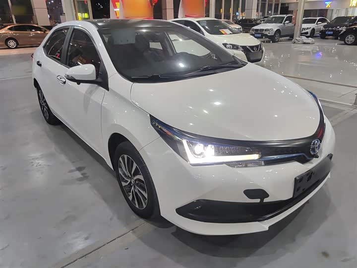 Фото 4 - Toyota Corolla Hybrid
