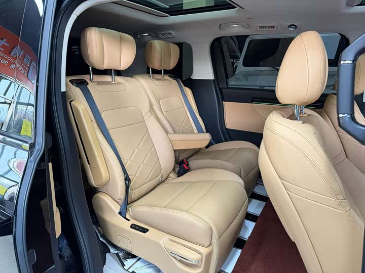 Фото 7 - GAC Trumpchi E8