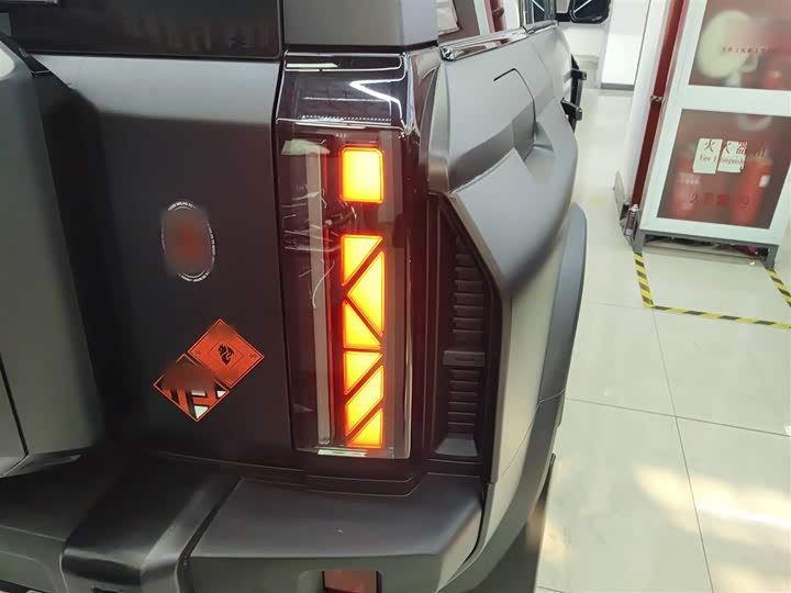 Фото 8 - Chery iCar 03T