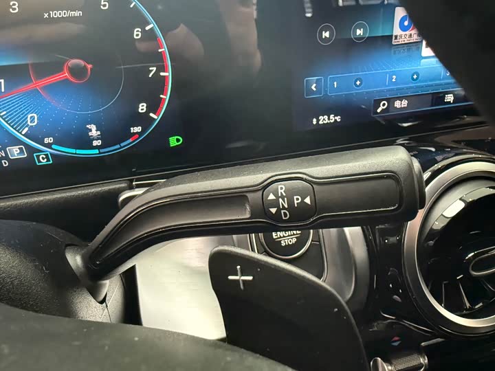 Фото 9 - Mercedes-Benz GLB-Class