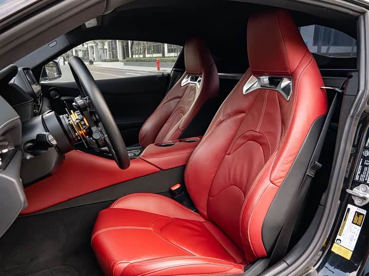 Фото 8 - Toyota Supra