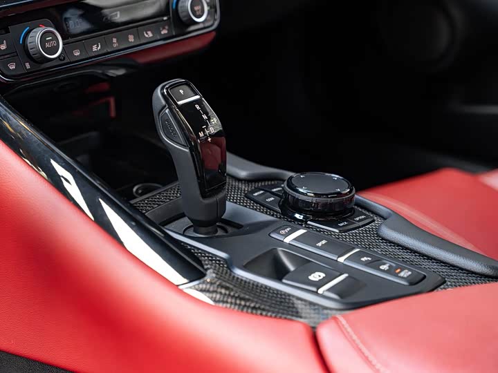 Фото 9 - Toyota Supra