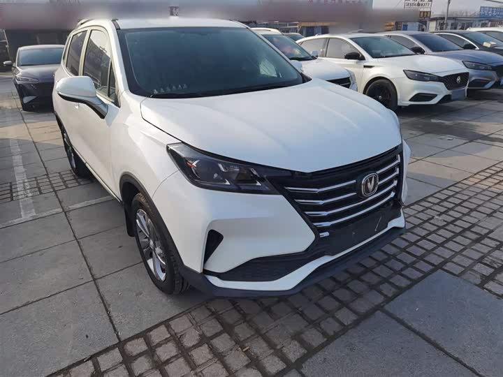 Фото 4 - Changan CS15