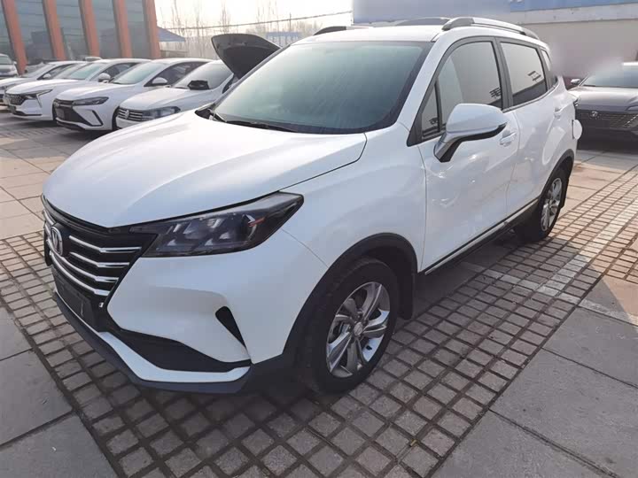 Фото 5 - Changan CS15
