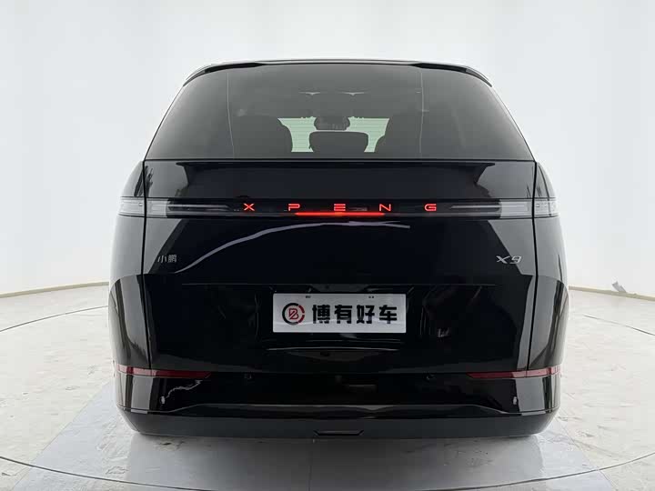 Фото 8 - XPeng X9