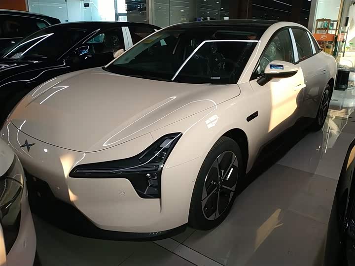 Фото 2 - XPeng Mona M03