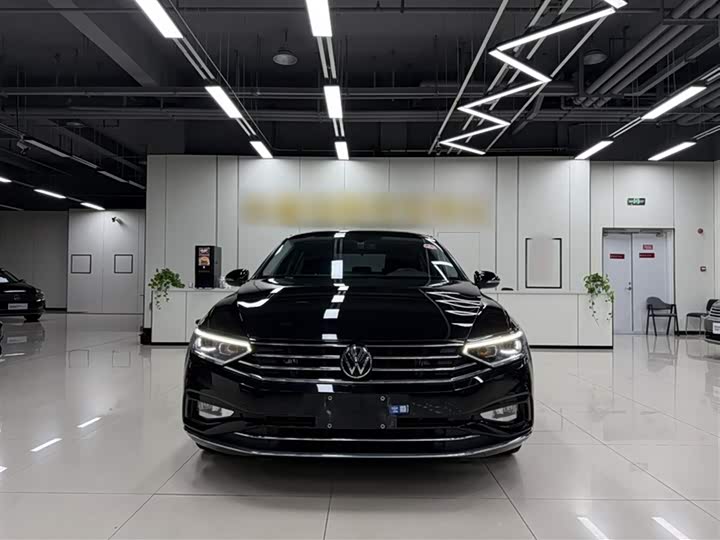 Фото 3 - Volkswagen Magotan