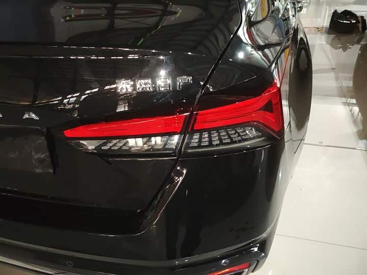 Фото 8 - Nissan Teana