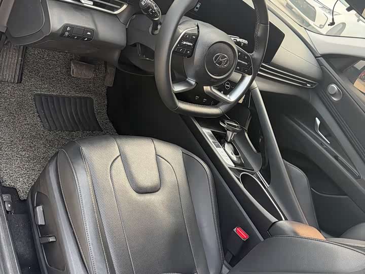 Фото 5 - Hyundai Elantra N line