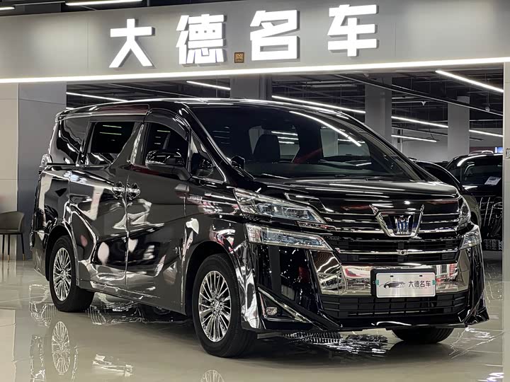 Фото 3 - Toyota Vellfire