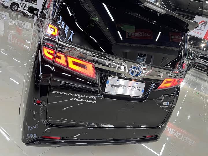 Фото 6 - Toyota Vellfire