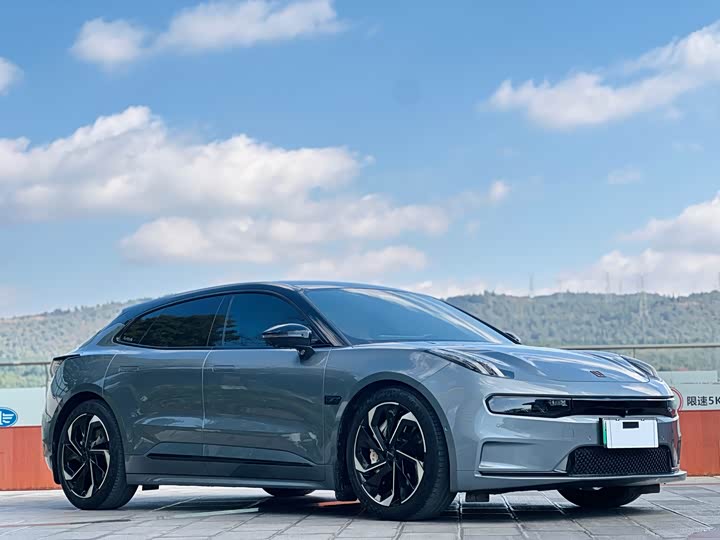 Фото 3 - Zeekr 001