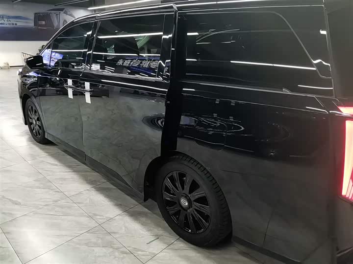 Фото 5 - GAC Trumpchi E9