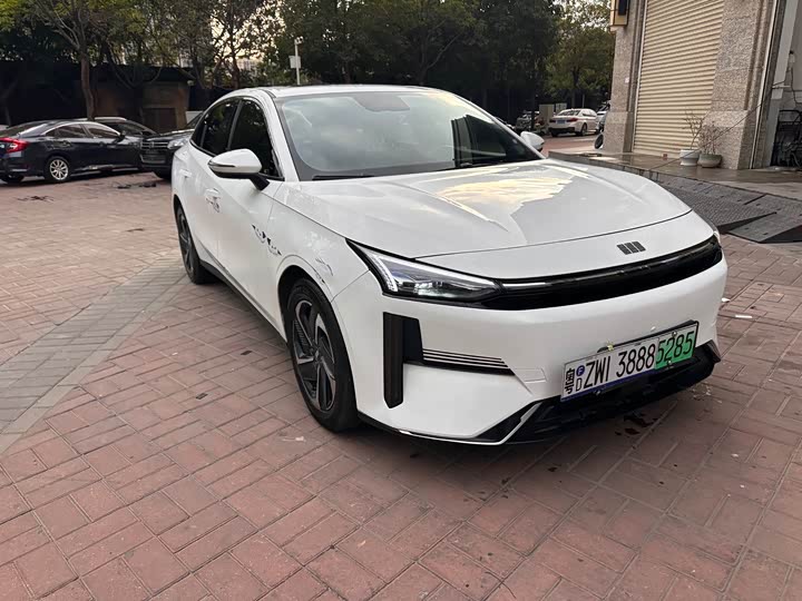 Фото 3 - Geely Galaxy L6