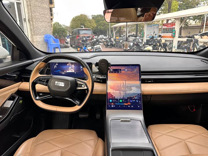 Фото 7 - Geely Galaxy L6