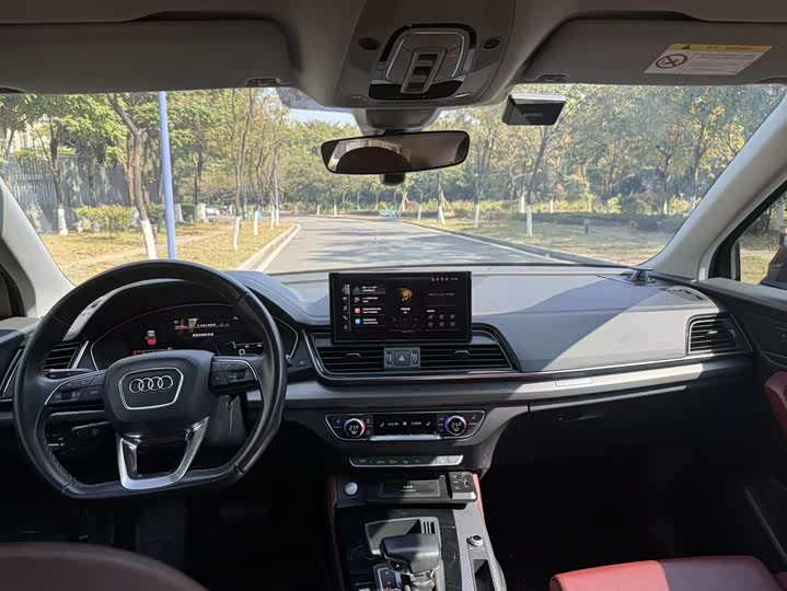 Фото 9 - Audi Q5L