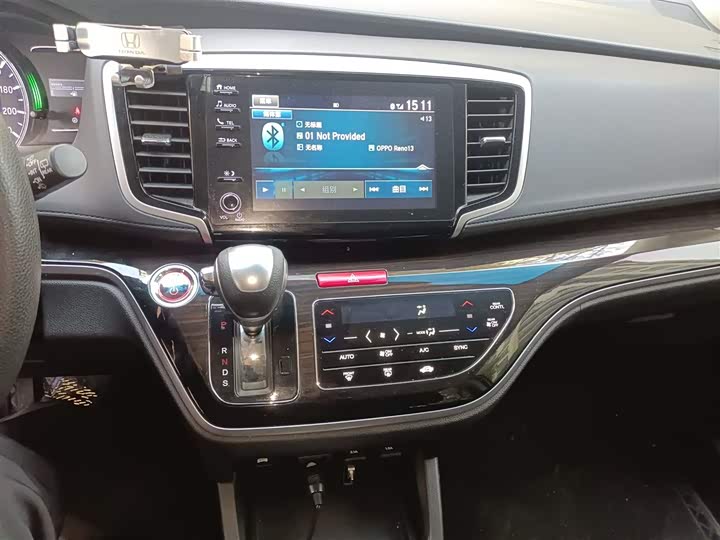 Фото 6 - Honda Odyssey