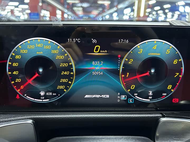 Фото 5 - Mercedes-Benz GLB-Class AMG