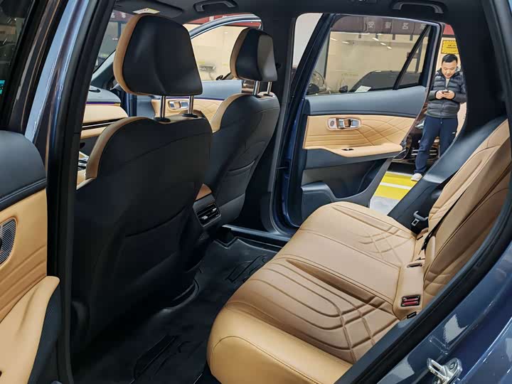 Фото 5 - Geely Galaxy Starship 7