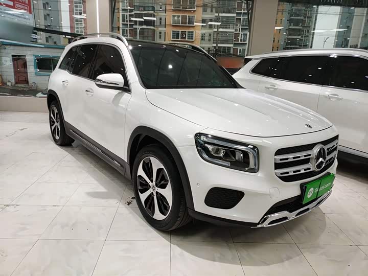 Фото 4 - Mercedes-Benz GLB-Class