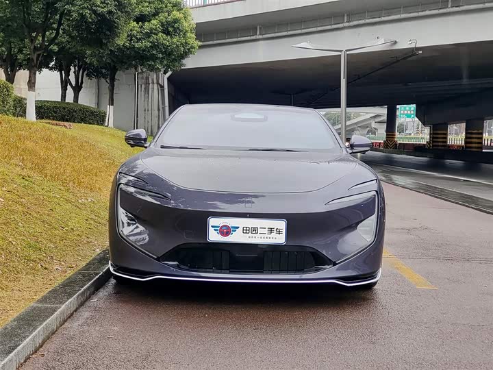 Фото 2 - Avatr 12