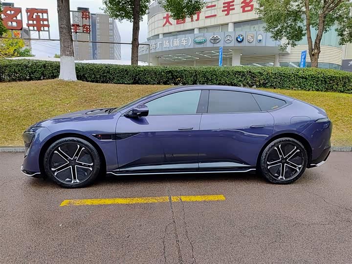 Фото 3 - Avatr 12