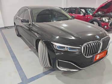 Фото 2 - BMW 7 Series