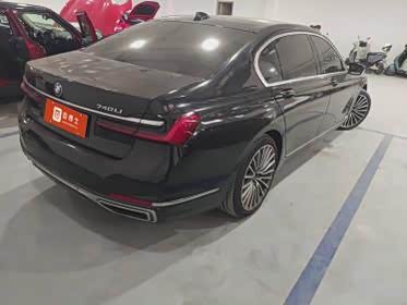 Фото 3 - BMW 7 Series