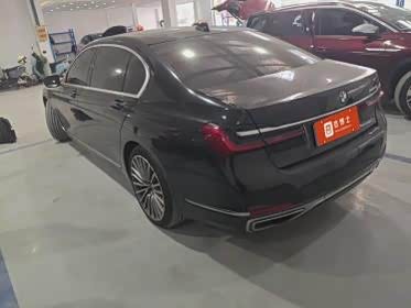 Фото 4 - BMW 7 Series