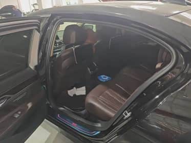 Фото 6 - BMW 7 Series