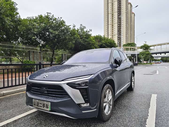 Фото 1 - Nio ES8