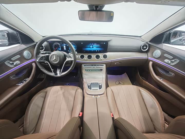 Фото 6 - Mercedes-Benz E-Class