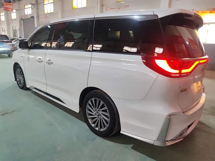 Фото 5 - GAC Trumpchi M8