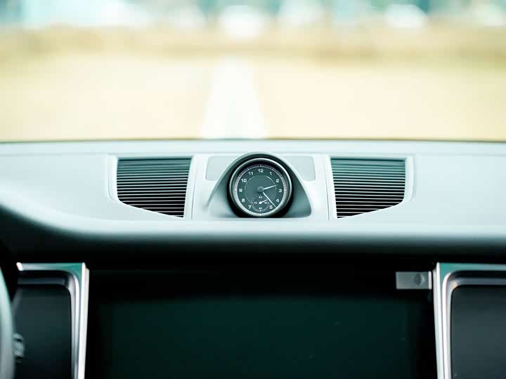 Фото 8 - Porsche Macan