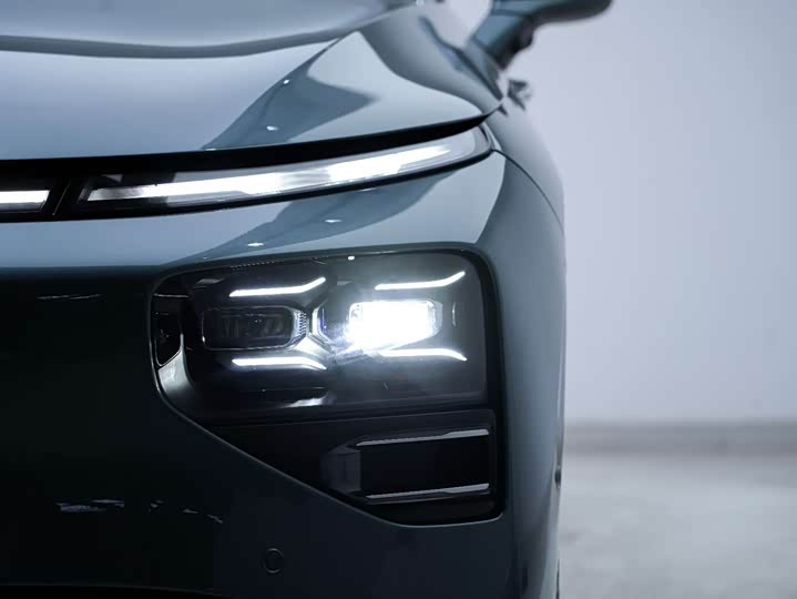 Фото 8 - XPeng G9