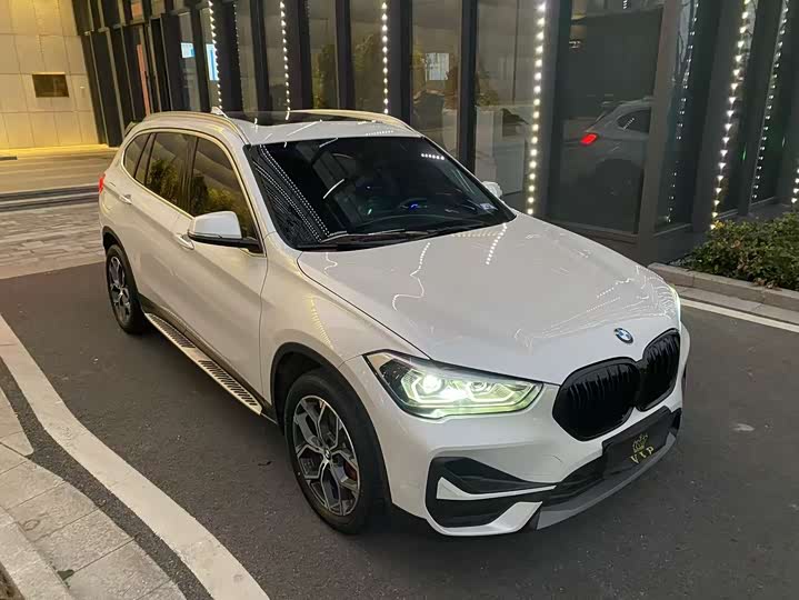 Фото 3 - BMW X1