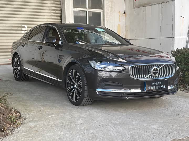 Фото 3 - Volvo S90